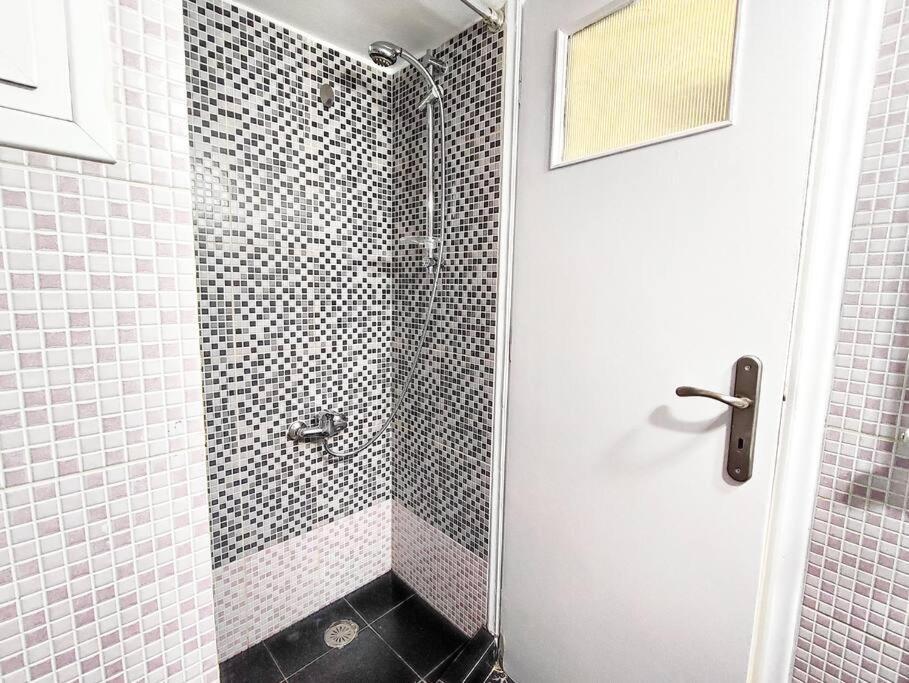 As ✓Two Bedroom Apartment In Thissio أثينا المظهر الخارجي الصورة